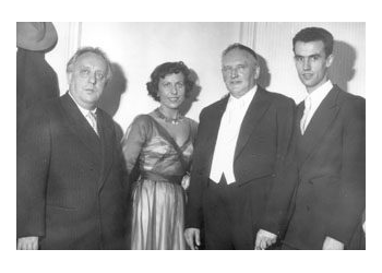 Nr. 259 v.l.n.r. Karl Amadeus Hartmann, Anna Bergmann, Hermann Scherchen, Luigi Nono. München. 1953. Foto privat ©Hartmann-Gesellschaft