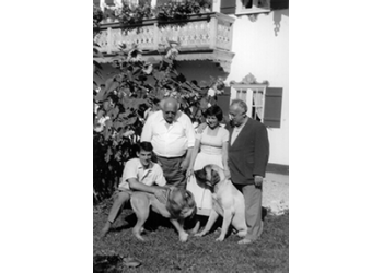 Nr. 116 v. l. n. r.: Richard, Adolf, Barbara und Karl Amadeus Hartmann. Ort: Tegernsee. 21.04.1964. Foto privat © Karl Amadeus Hartmann-Gesellschaft